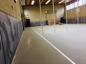 akoestische dempende wandbekleding sporthal