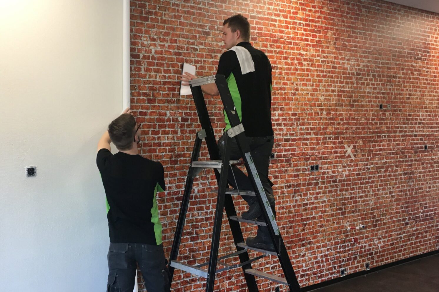 aanbrengen acoustiwall fabriek akoestisch behang