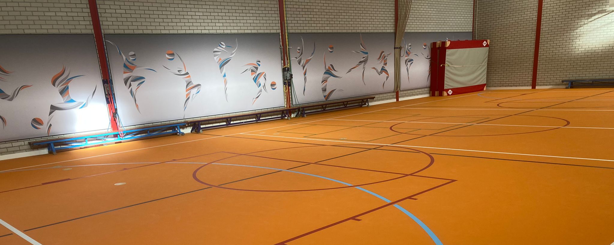 pulastic sound wall van MetroXL akoestisch dempende wandbekleding gymzaal