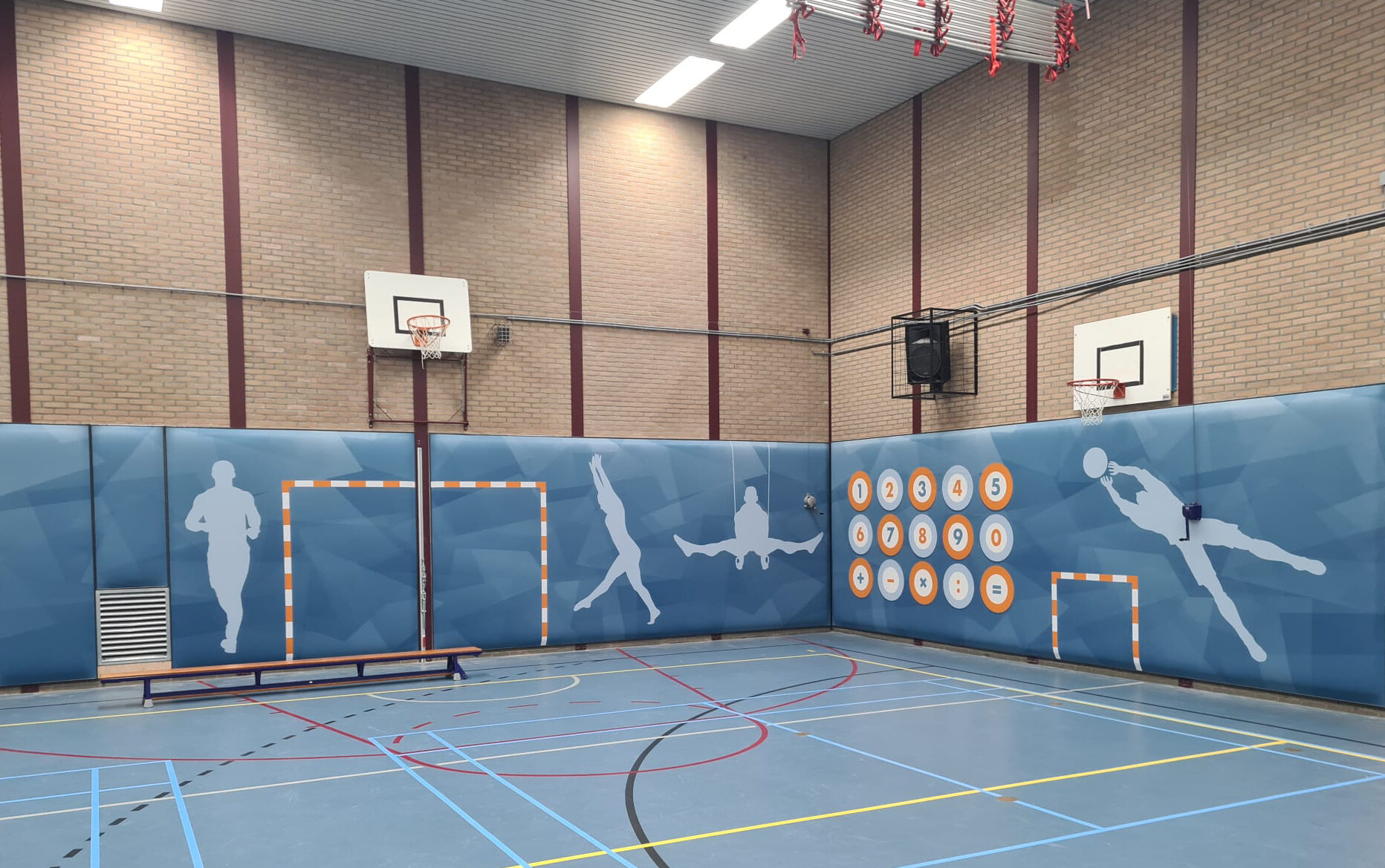 Upgrade gymzaal Heerbeeck College in Best met Pulastic Sound Wall