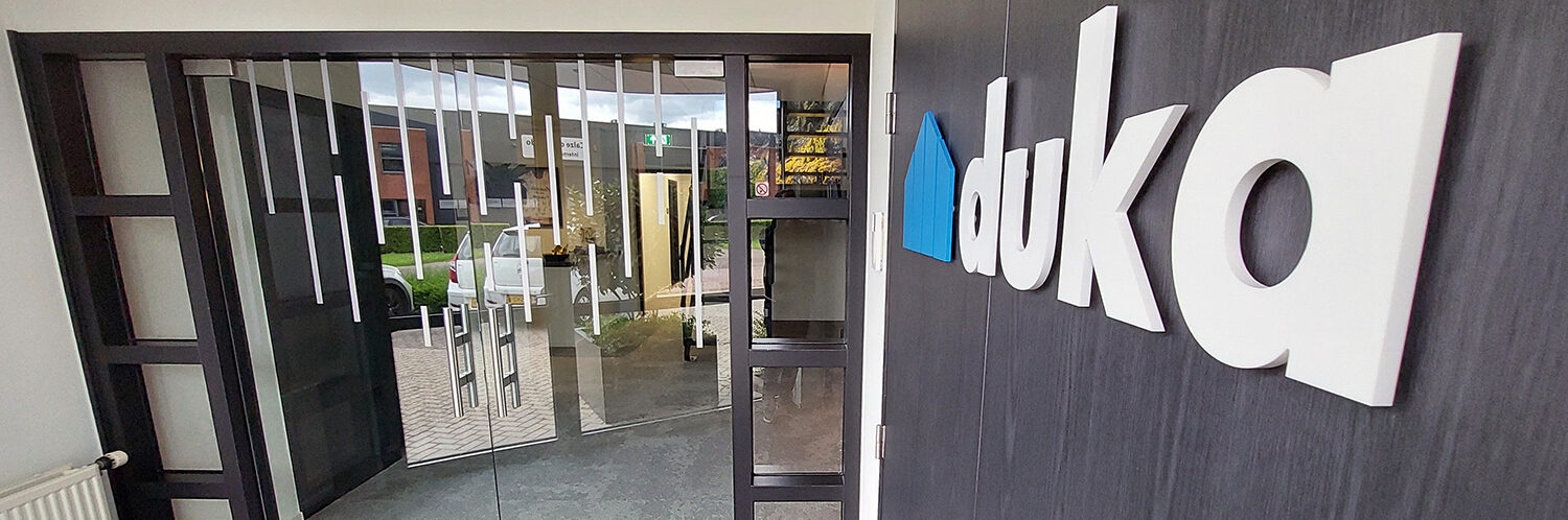 herkenbare signing voor duka